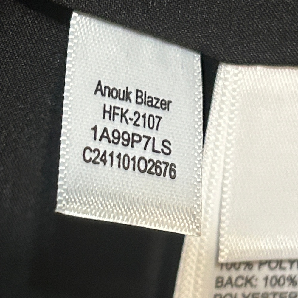 The Drop Women's Sleek Black Blazer - Picture 12 of 13